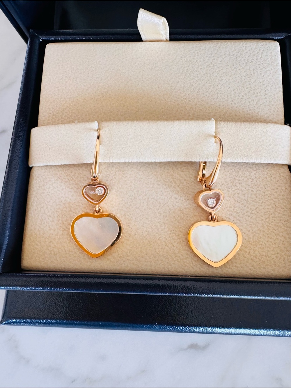 🎈Chopard Rose Gold Heart Drop Earrings with Mother-of-Pearl and Diamond Accent